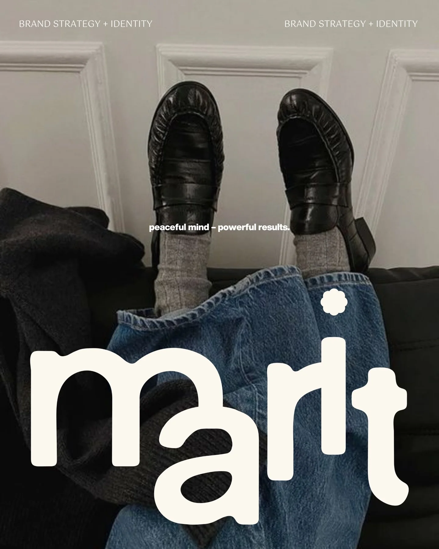 BRAND REVEAL

Wat een powerhouse. Marit is een vrouw die je niet moet onderschatten. Eentje met een enorme drive die ze omzet in keuzes, stappen en daden.

Toen Marit mij vertelde over haar dromen en doelen kreeg ik kippenvel &amp; een bigsmile op mi