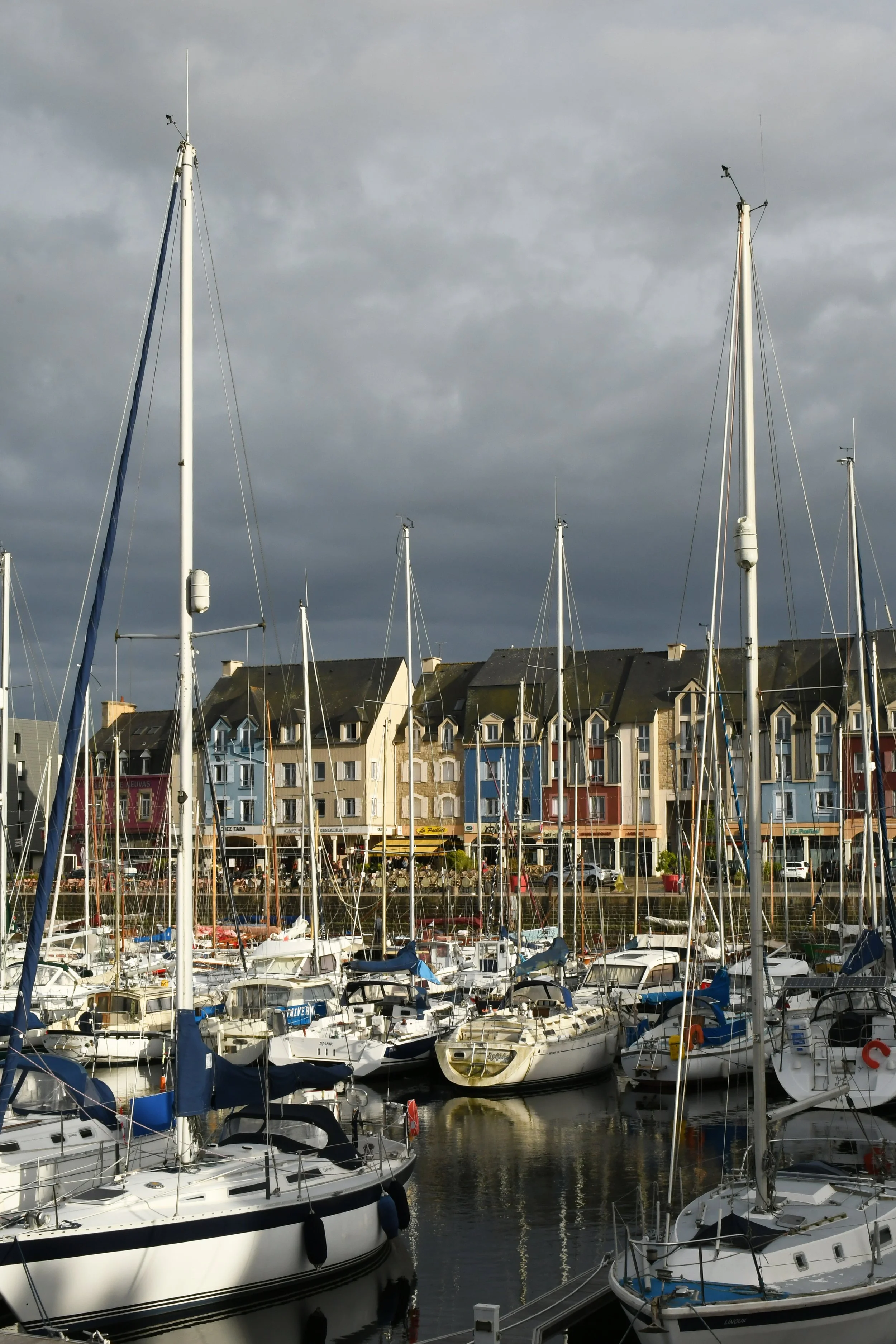 port-de-paimpol-ciel-contraste.jpg