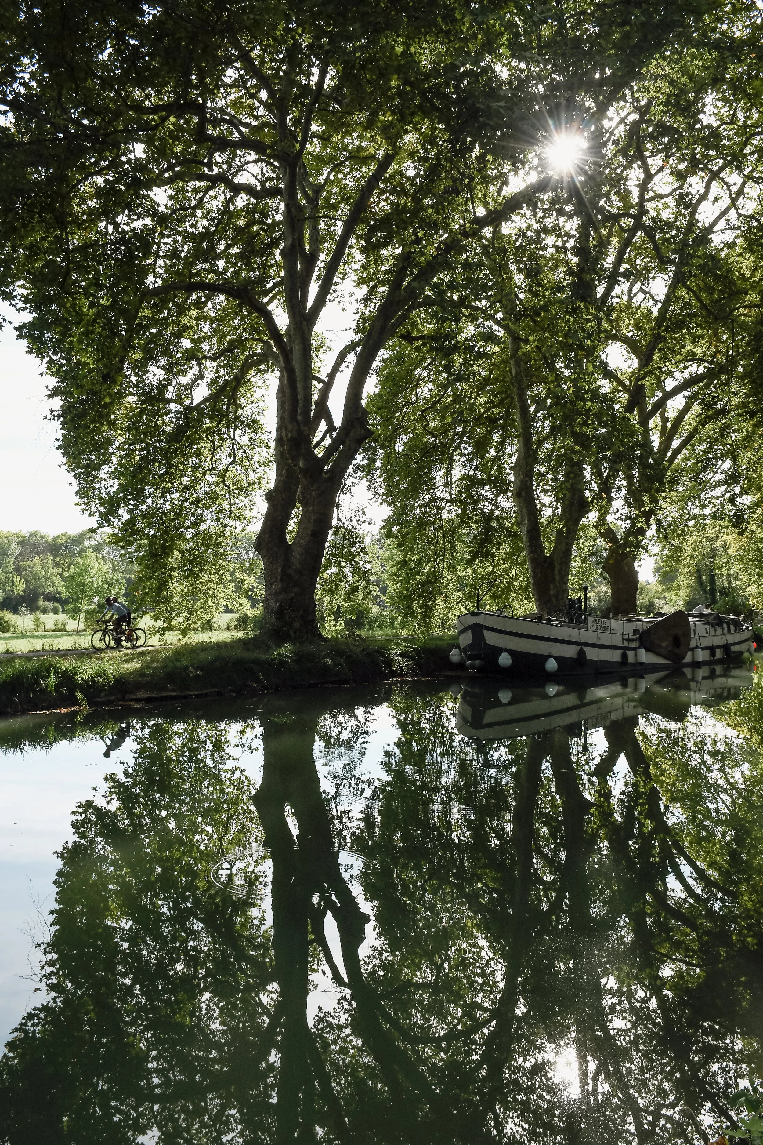 dole-bateau-canal-sandrine-baverel.jpg