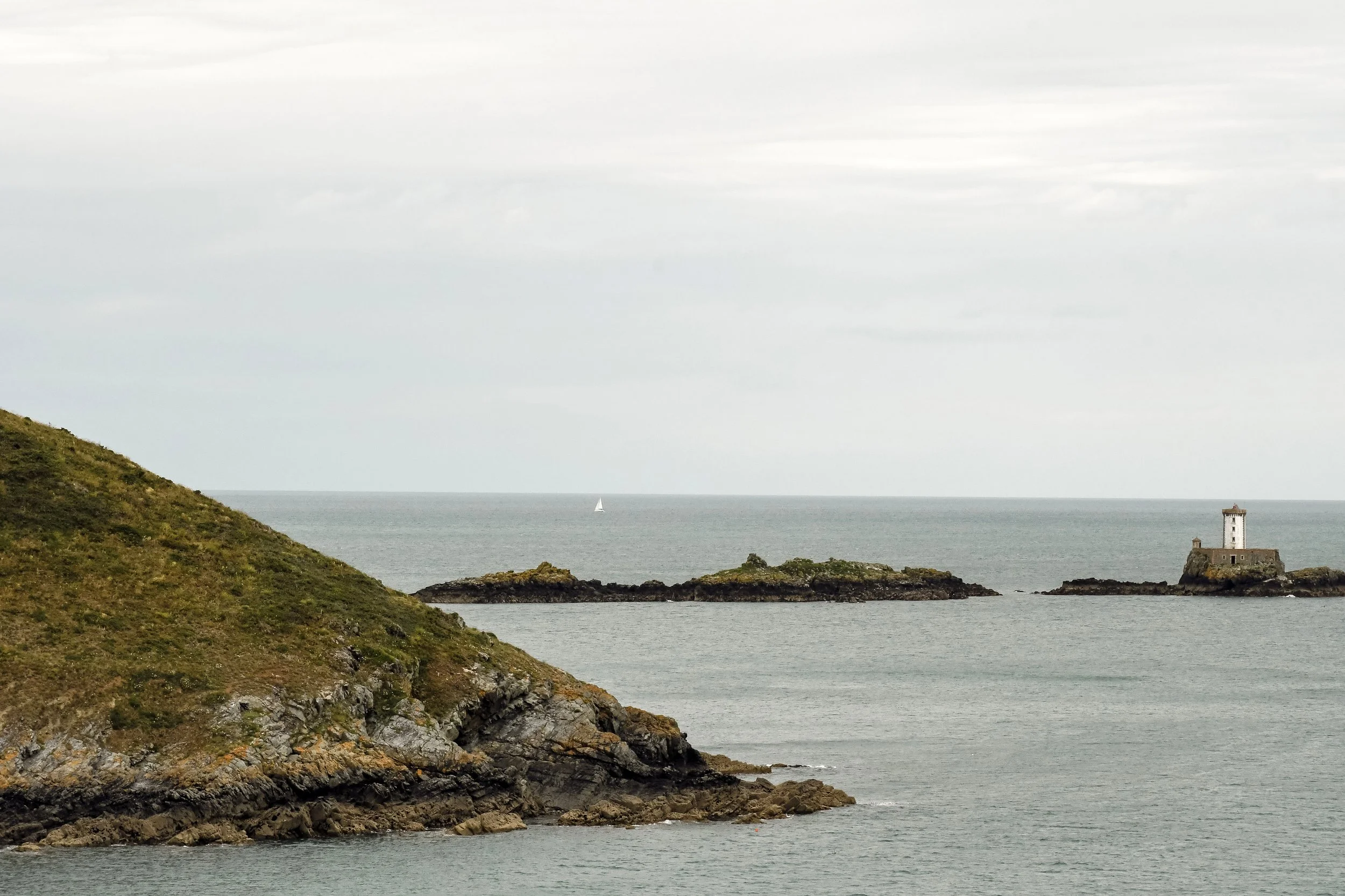 route-des-falaises-phare.jpg