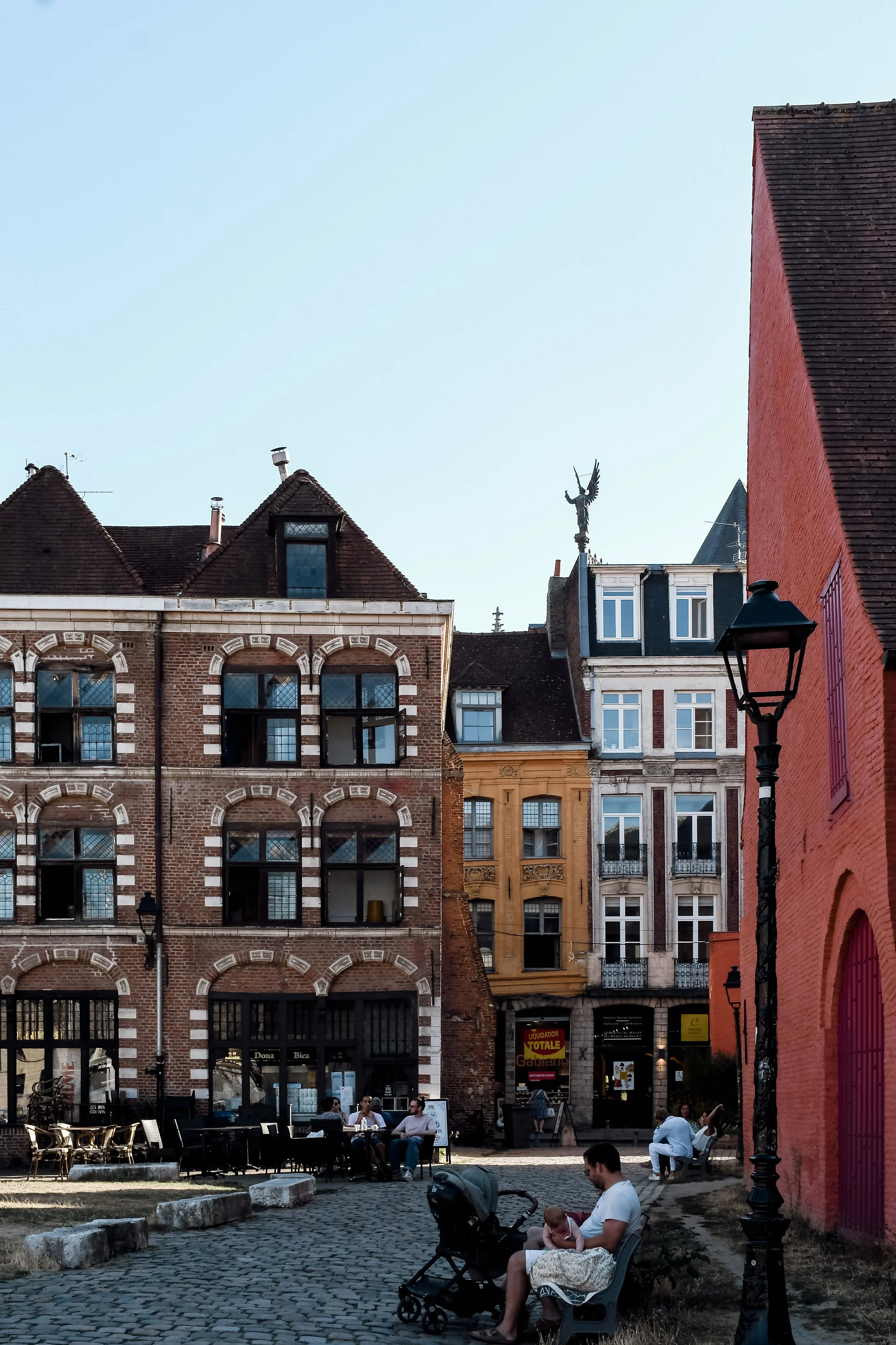 sandrine-baverel-lille-place-maison-rouge.jpg