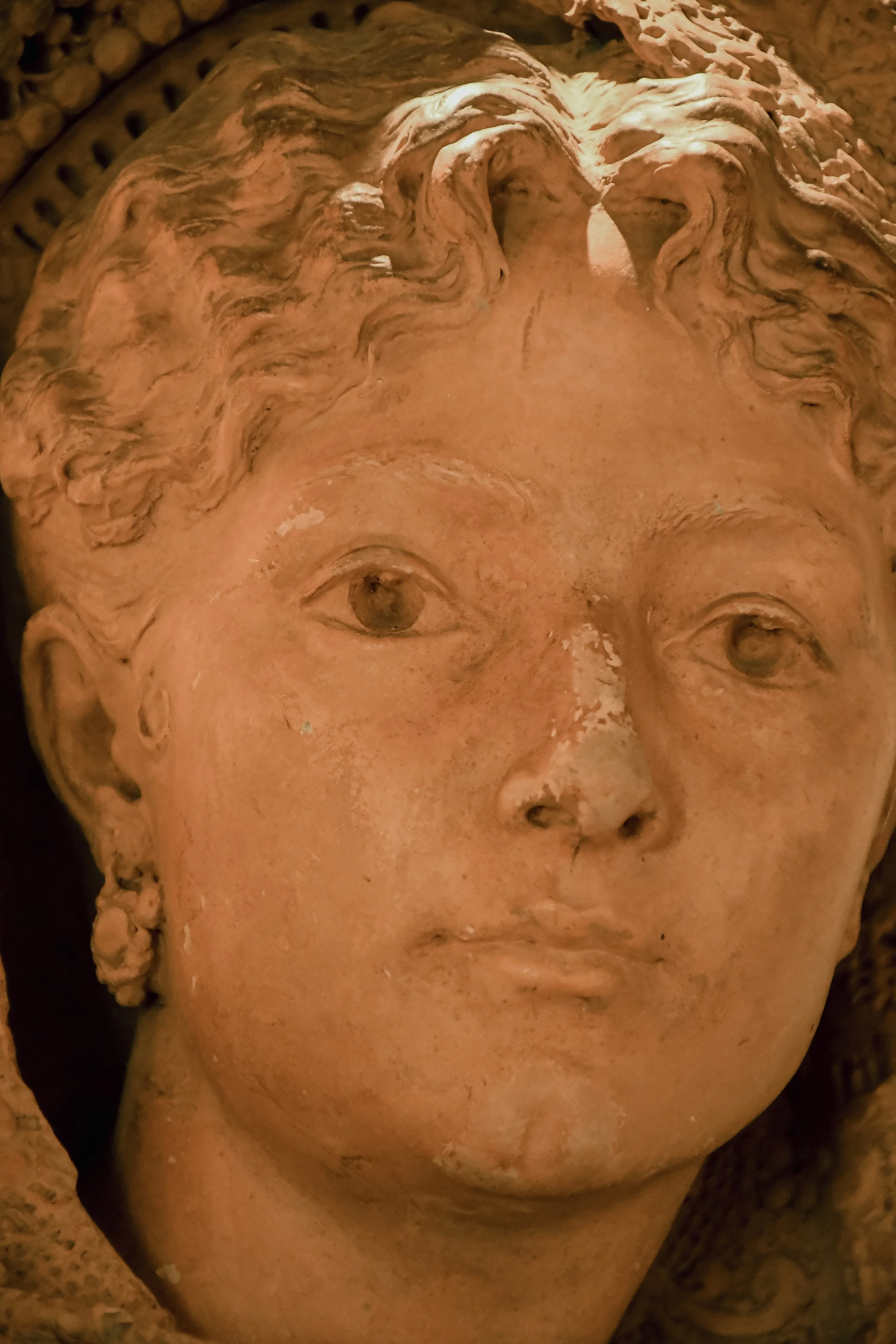prieure-de-mouthier-haute-pierre-statue-sandrine-baverel.jpg