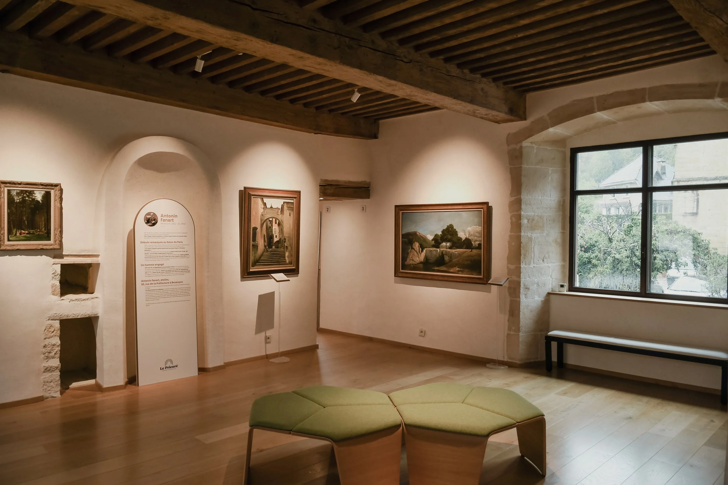 prieure-de-mouthier-haute-pierre-salle-peinture-sandrine-baverel.jpg