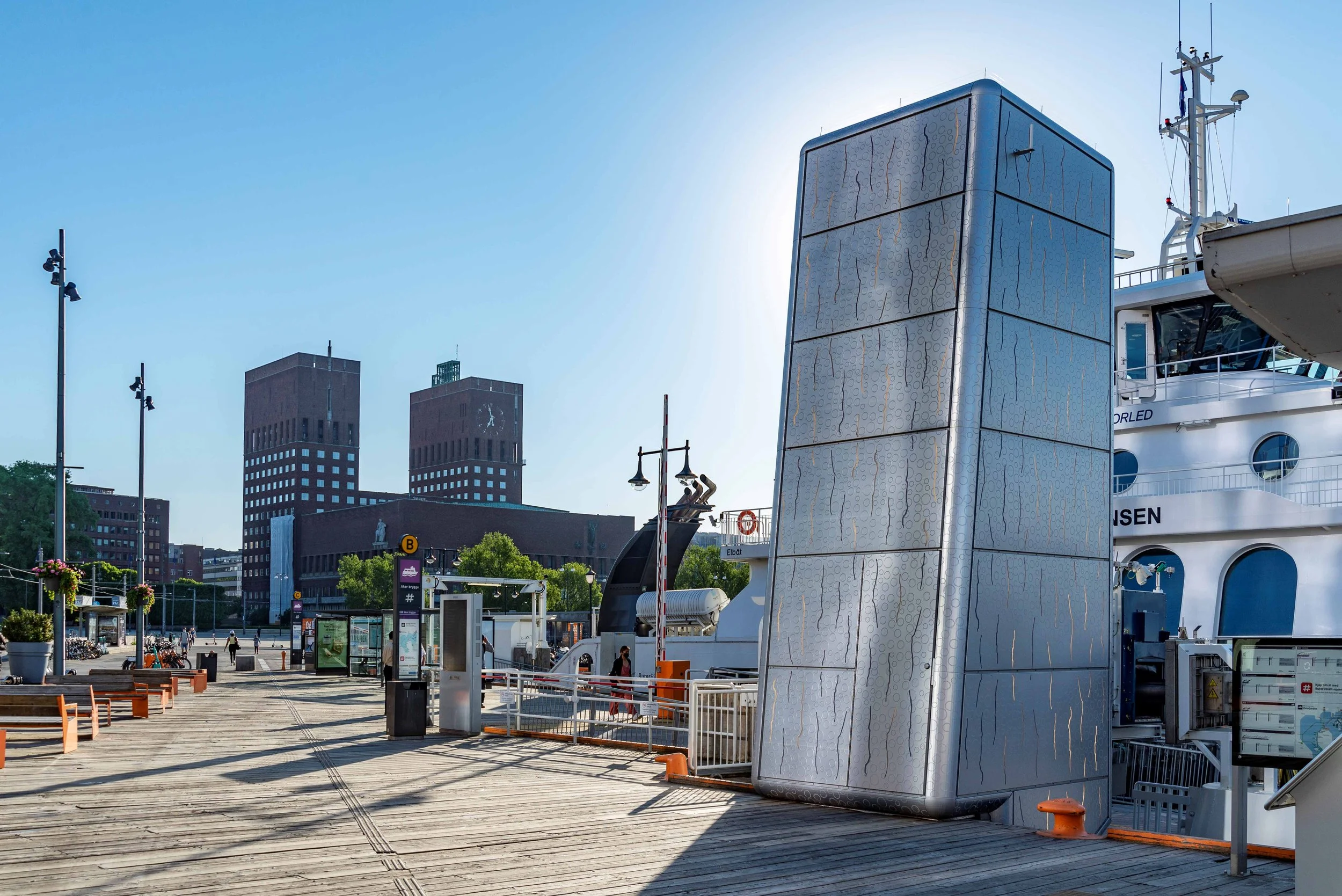 mmw_ruter_ladeplugg_p_001_ndp_hr.jpg