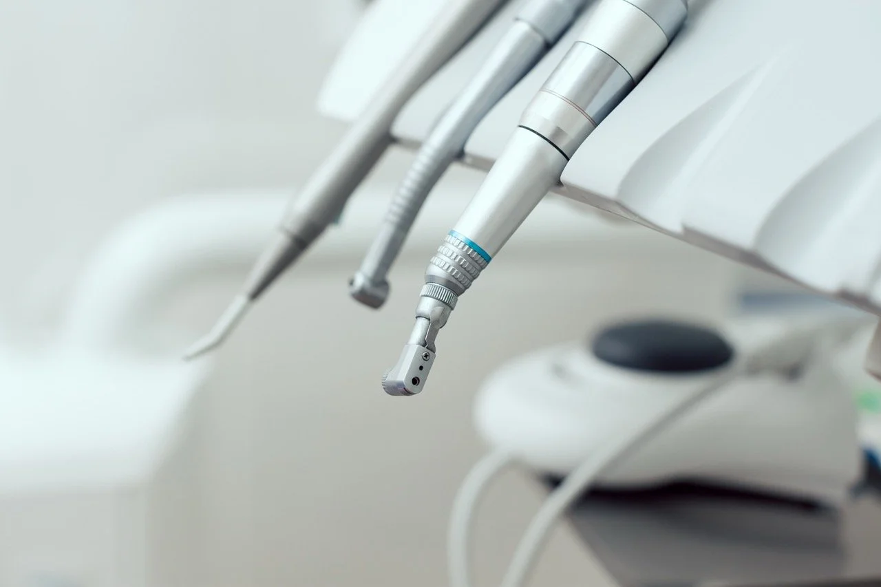 Foto von Zahnarztgeräten