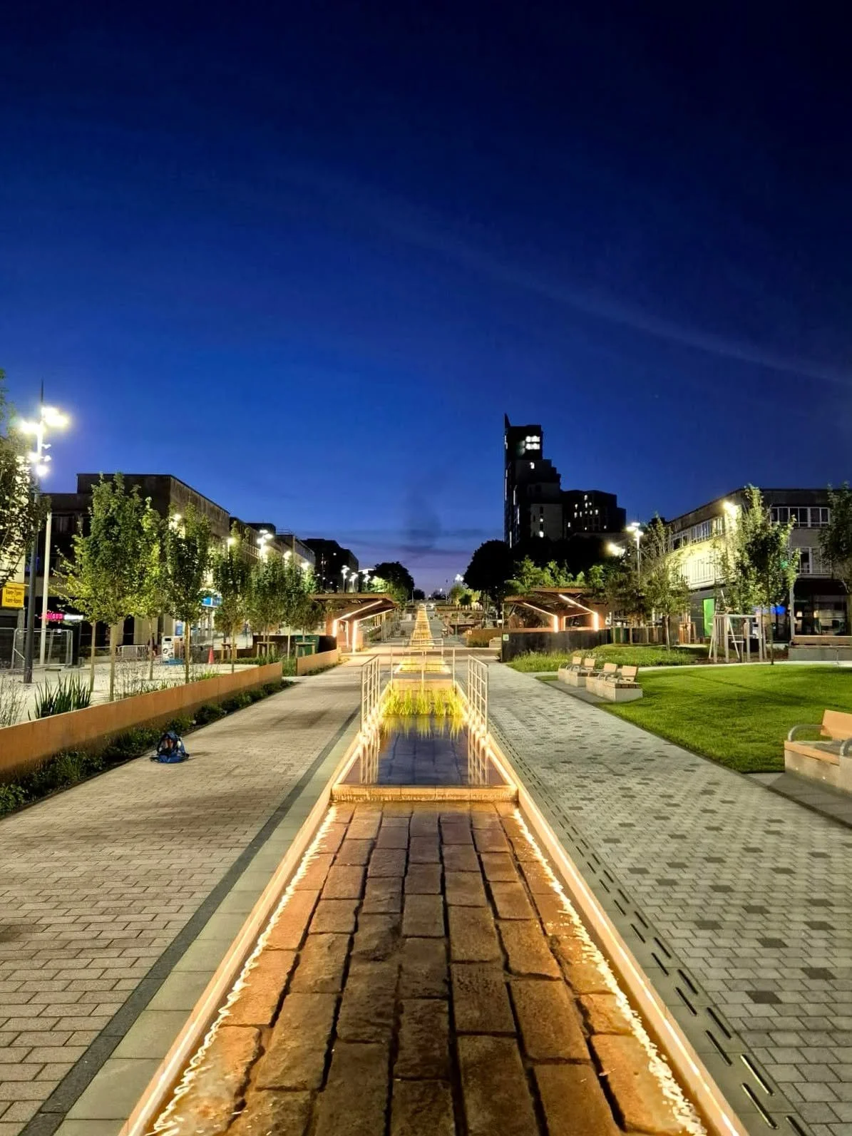 Aramda Way at night.jpg
