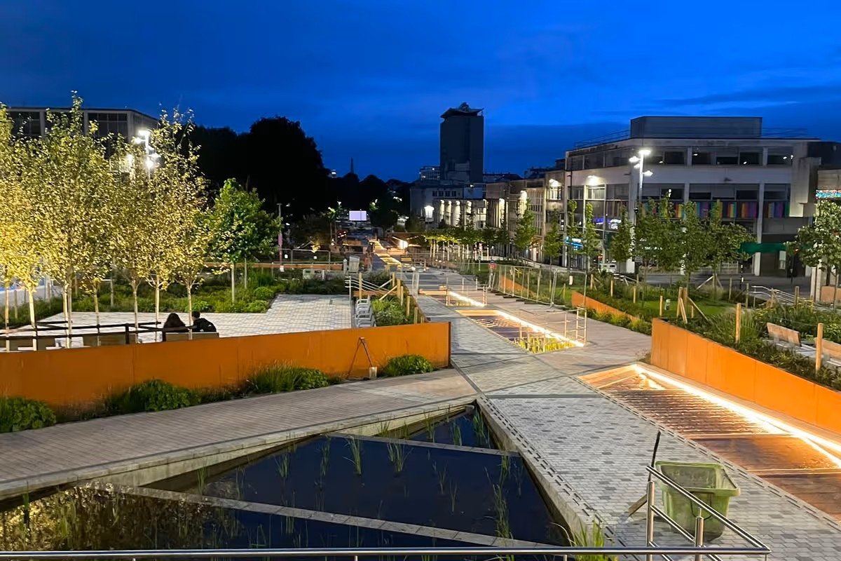 Armada Way at night