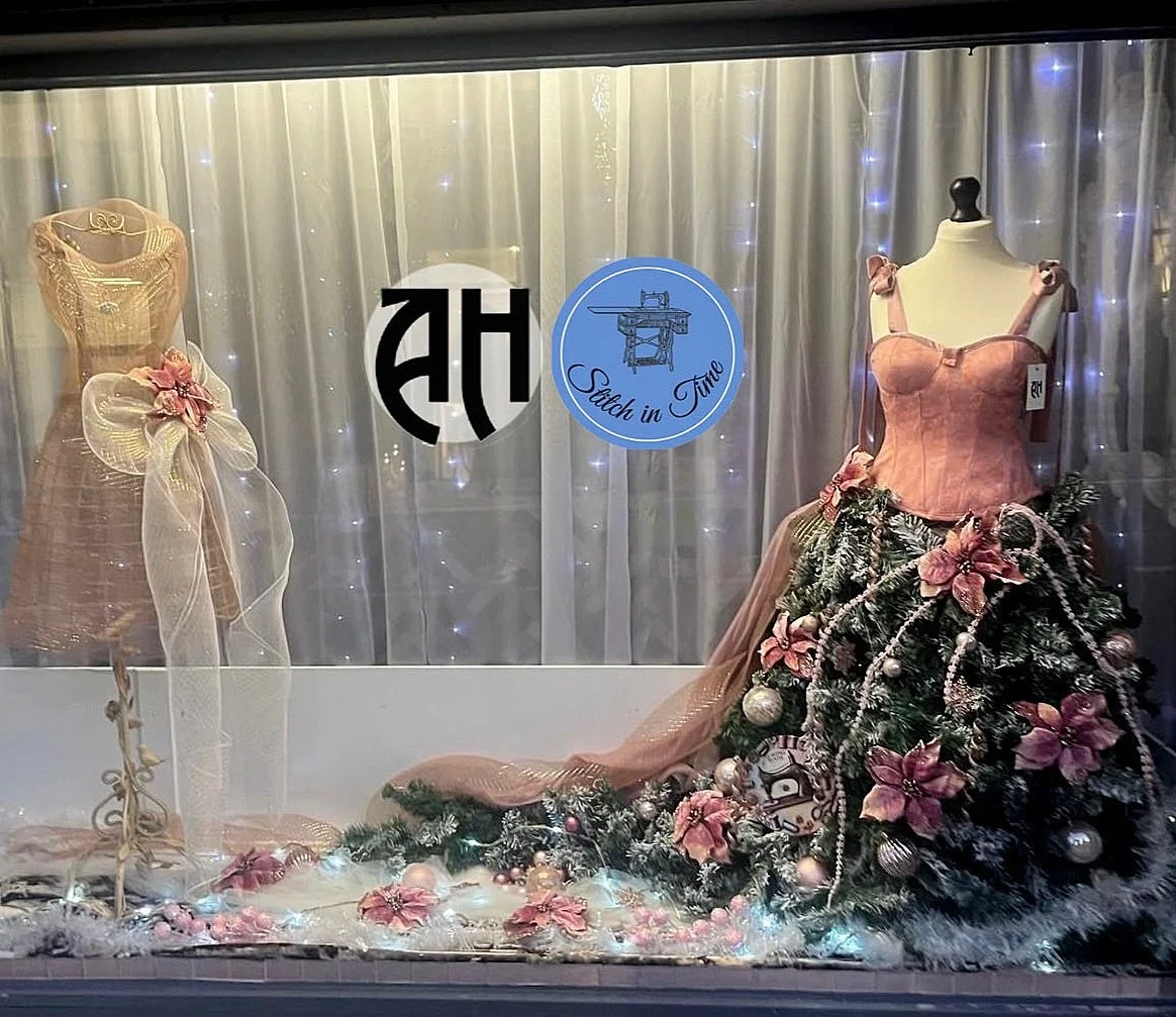 A wee AH corset shining bright in A Stitch in Time&rsquo;s Christmas window in Armagh! 🎄✨

Massive thank you to the lovely Donna &amp; Monica for featuring me! 💖

If you need any alterations, you know where to go&hellip; A Stitch in Time, Armagh! ?