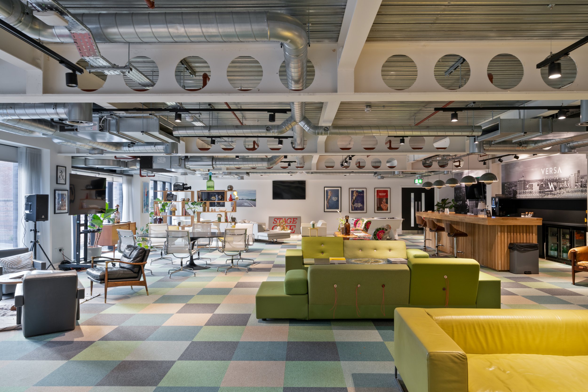 CLUB ROOM