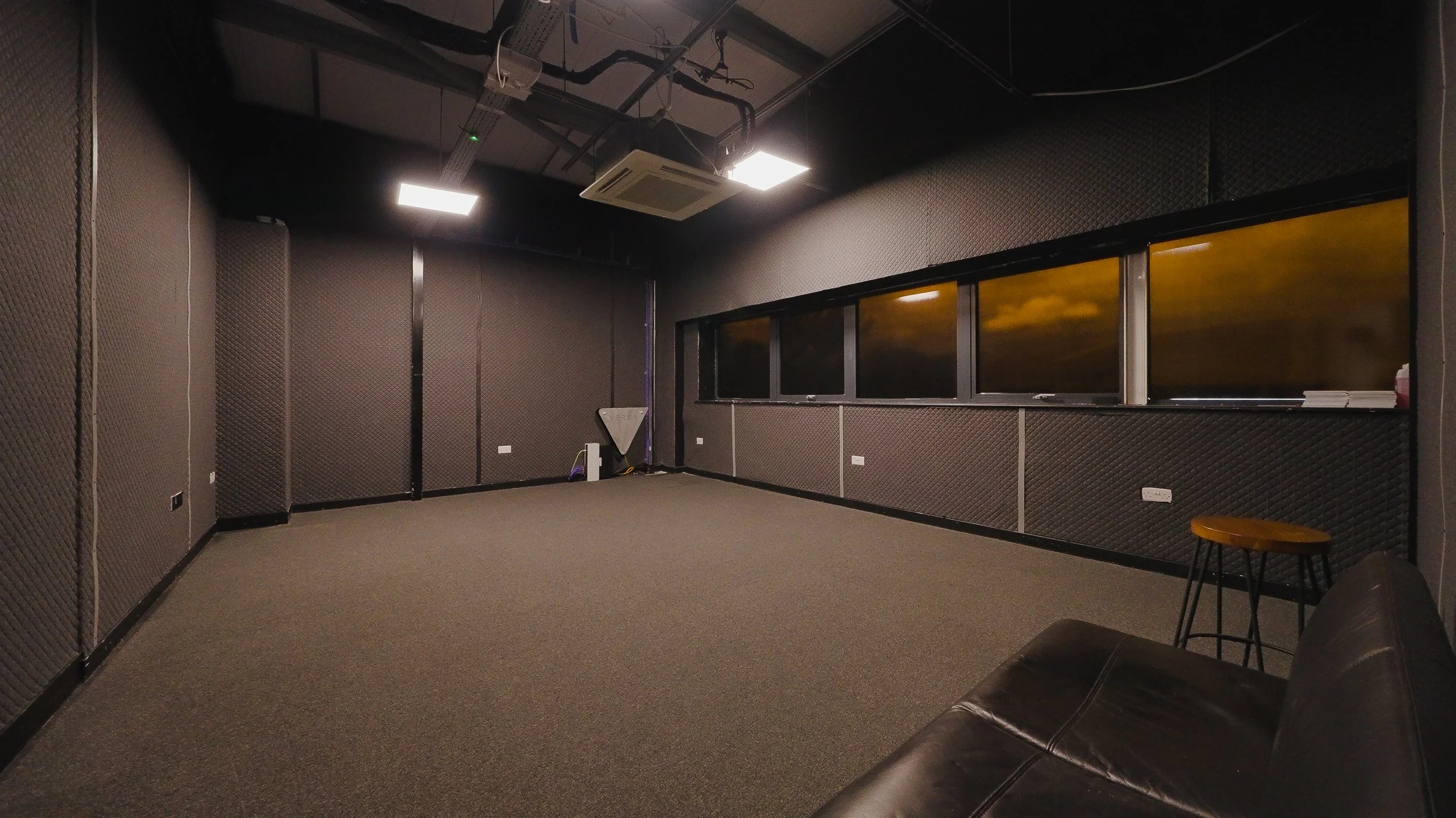 STUDIO 2