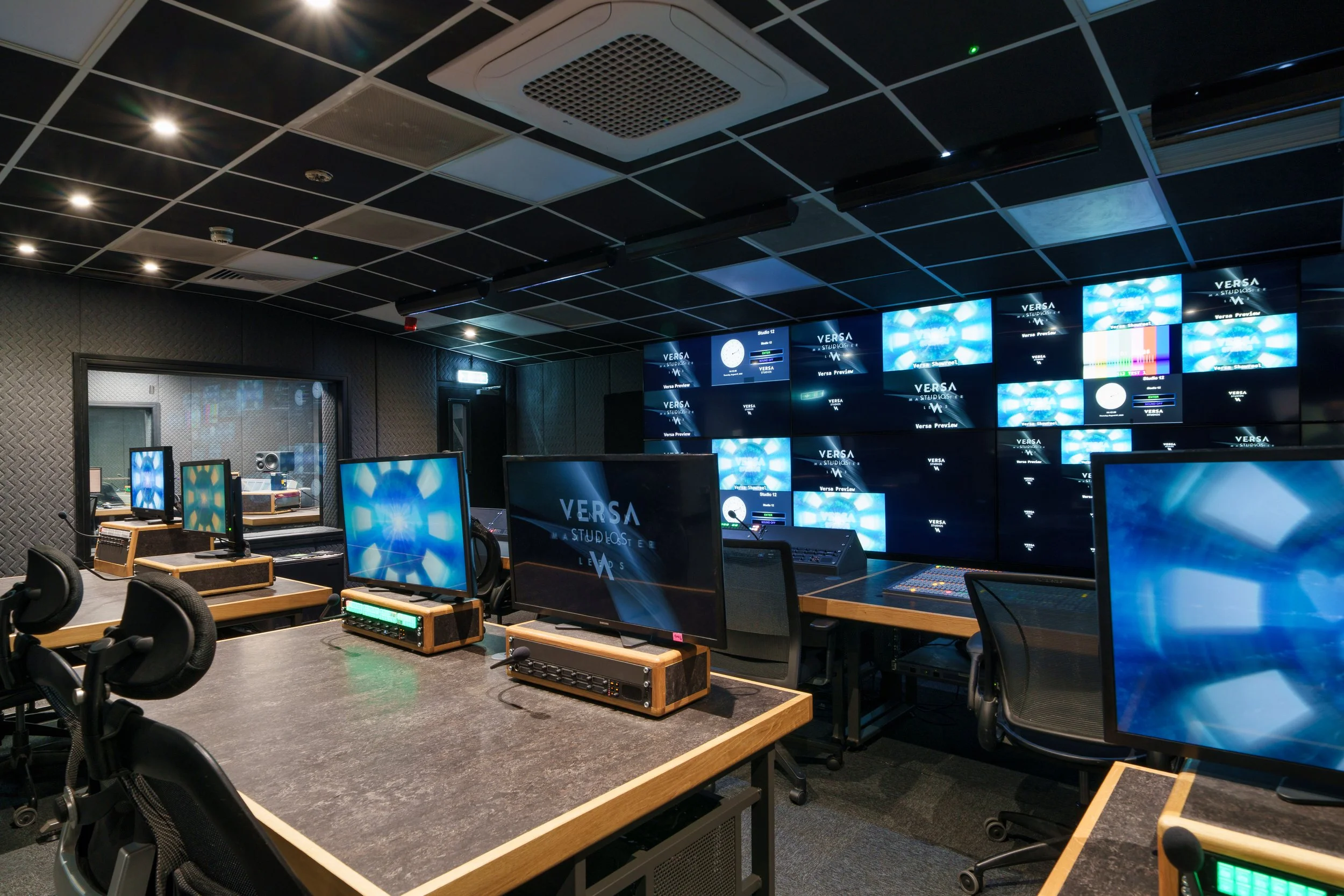STUDIO 12 GALLERY