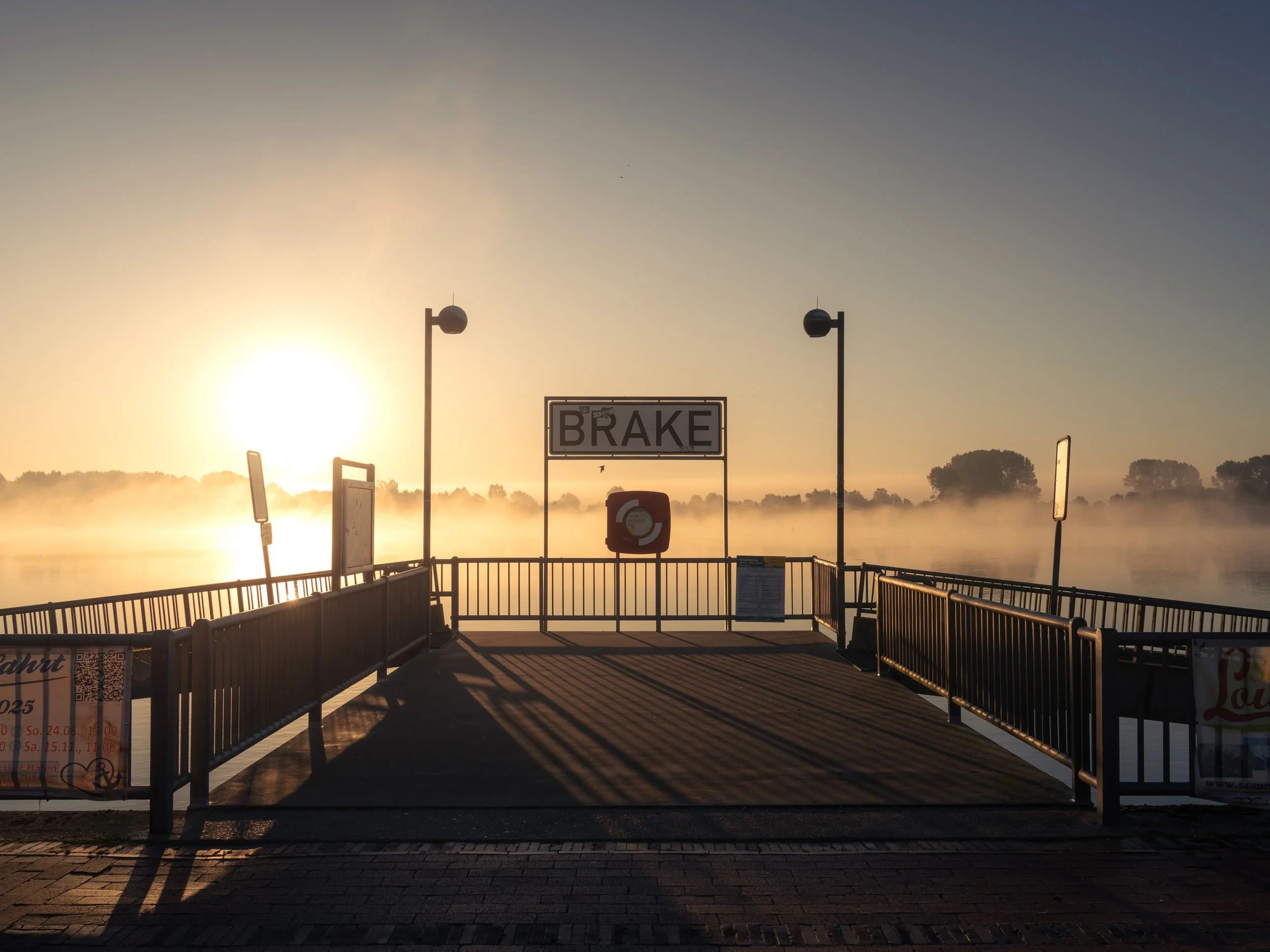 Die Braker Kaje im Morgennebel
