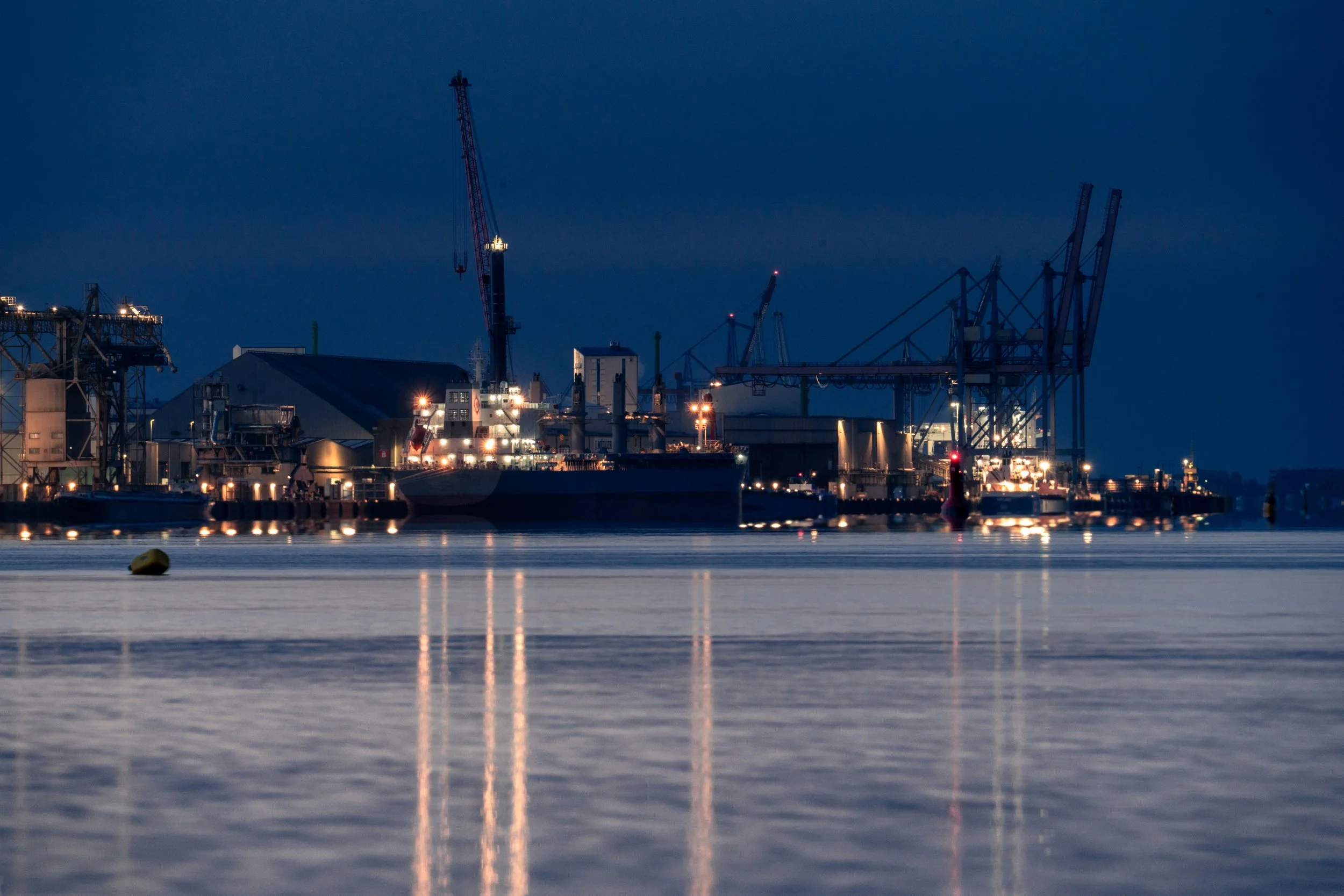 Braker Hafen in der blauen Stunde