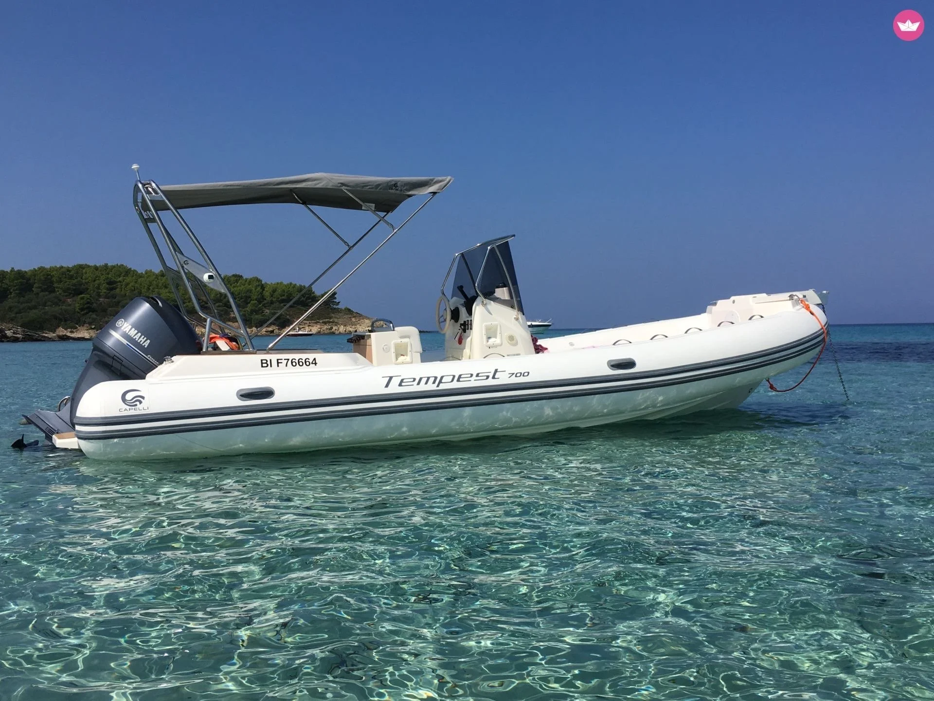 Capelli Tempest 700 pour soirée en bateau au large de Cannes