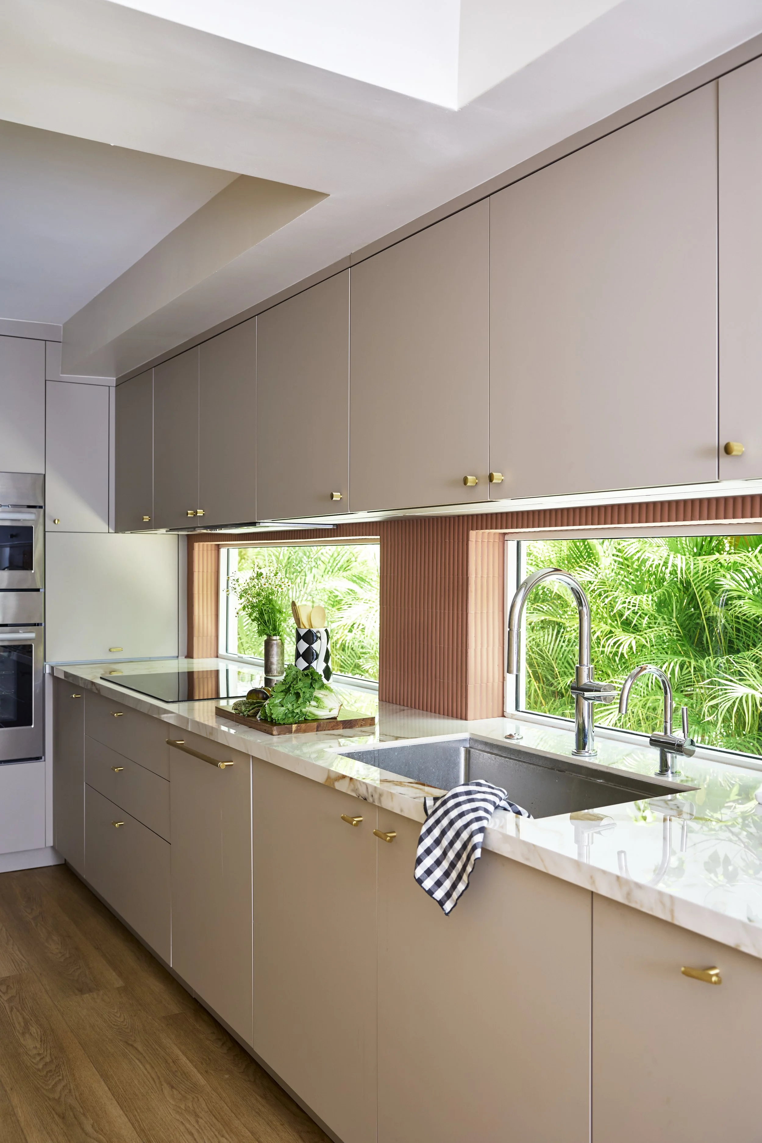 Coconut-Grove-Miami-Townhouse-Shipping-Avenue-Studio-Andreea-Franca-Primary-Kitchen.jpg