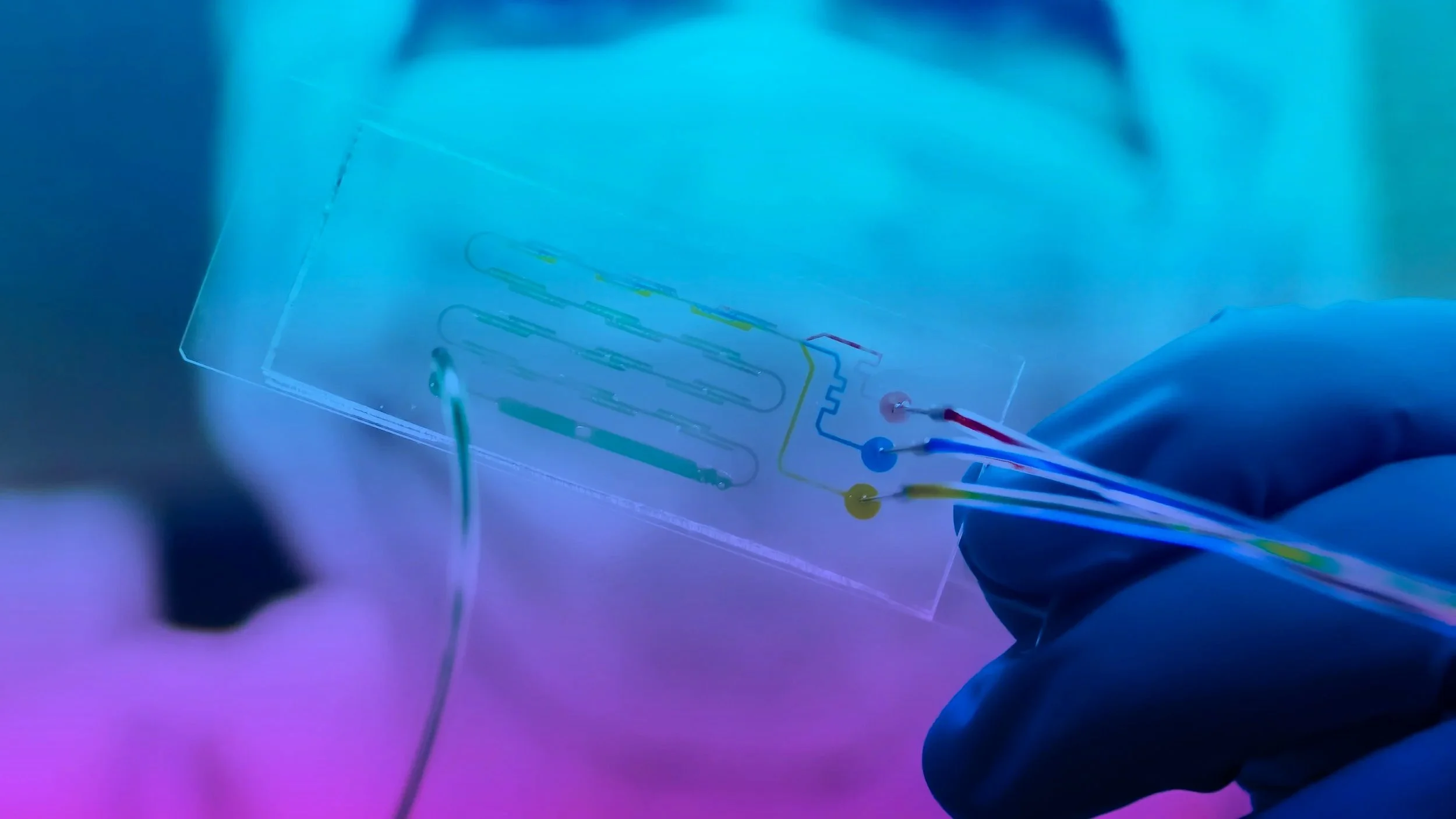 Etching of microfluidic cells