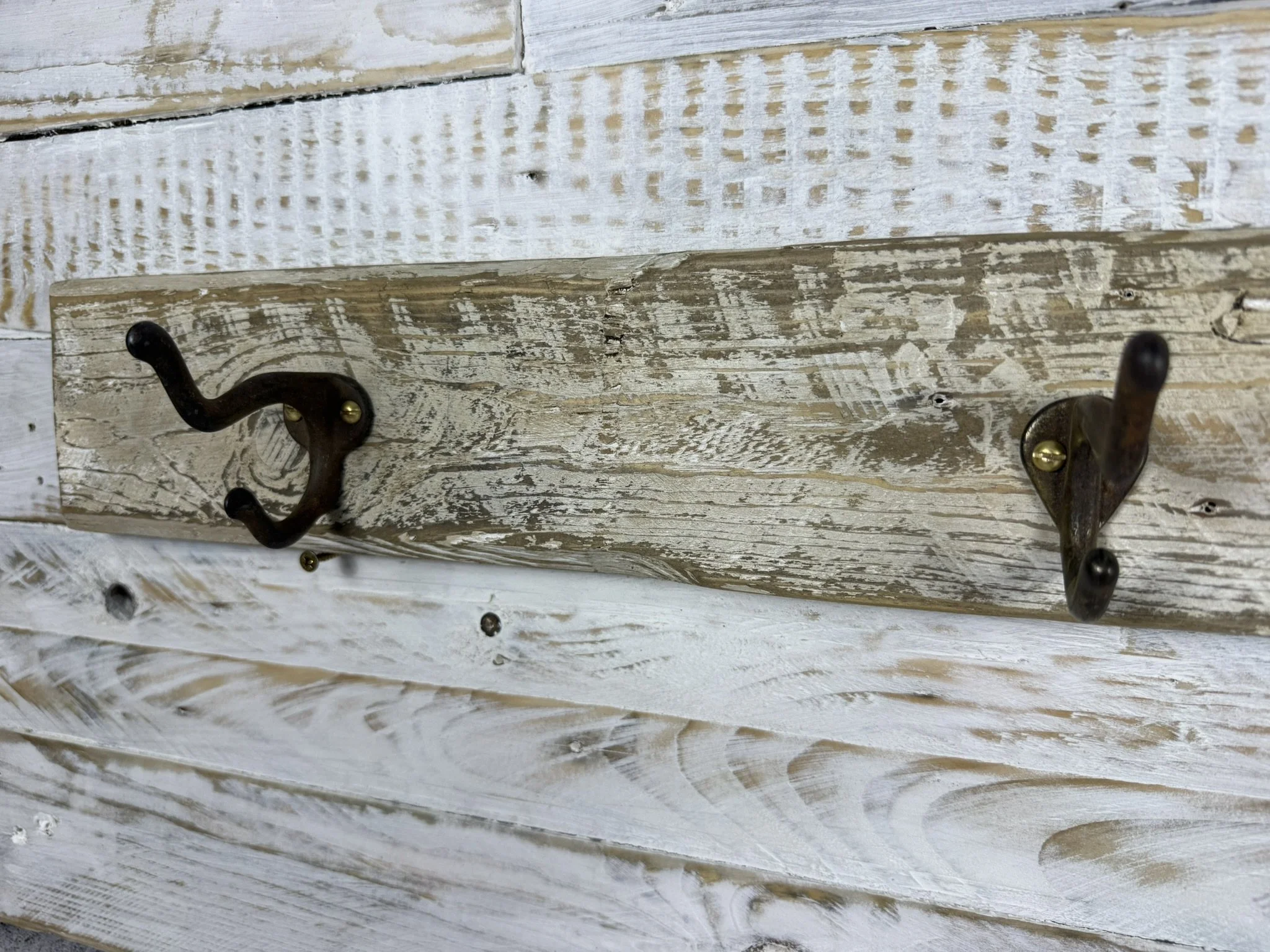 Rustic Iron Hook Rail (Natural Weathered Wood)