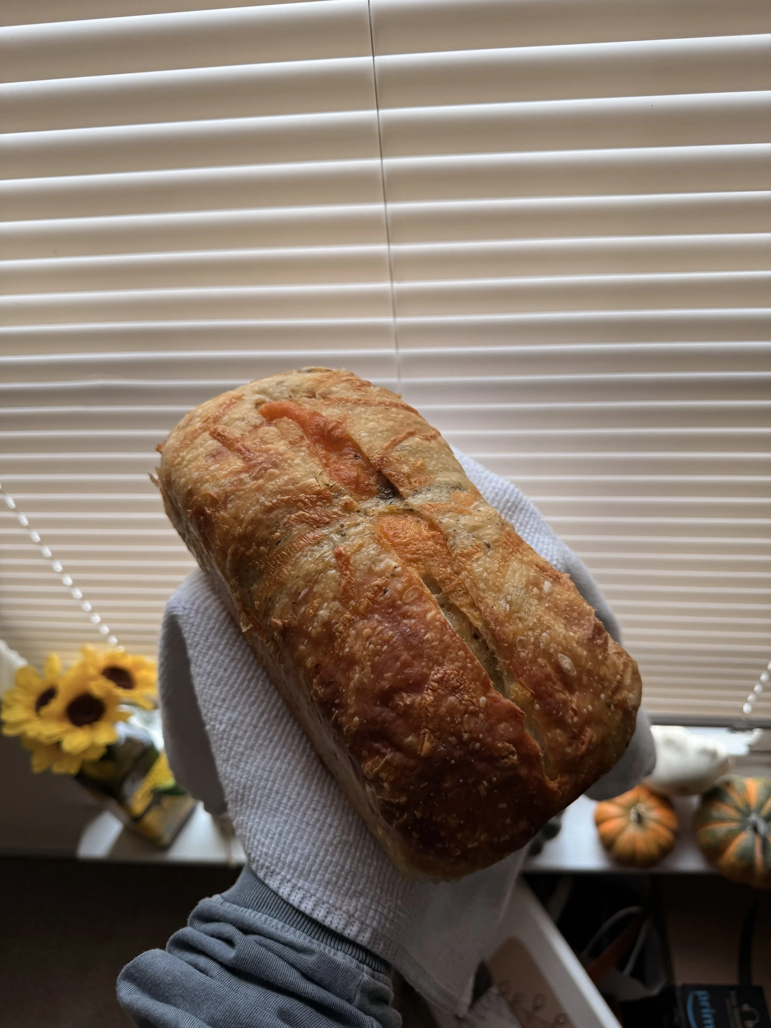 Italian Herb & Cheddar Sourdough Sandwich Loaf