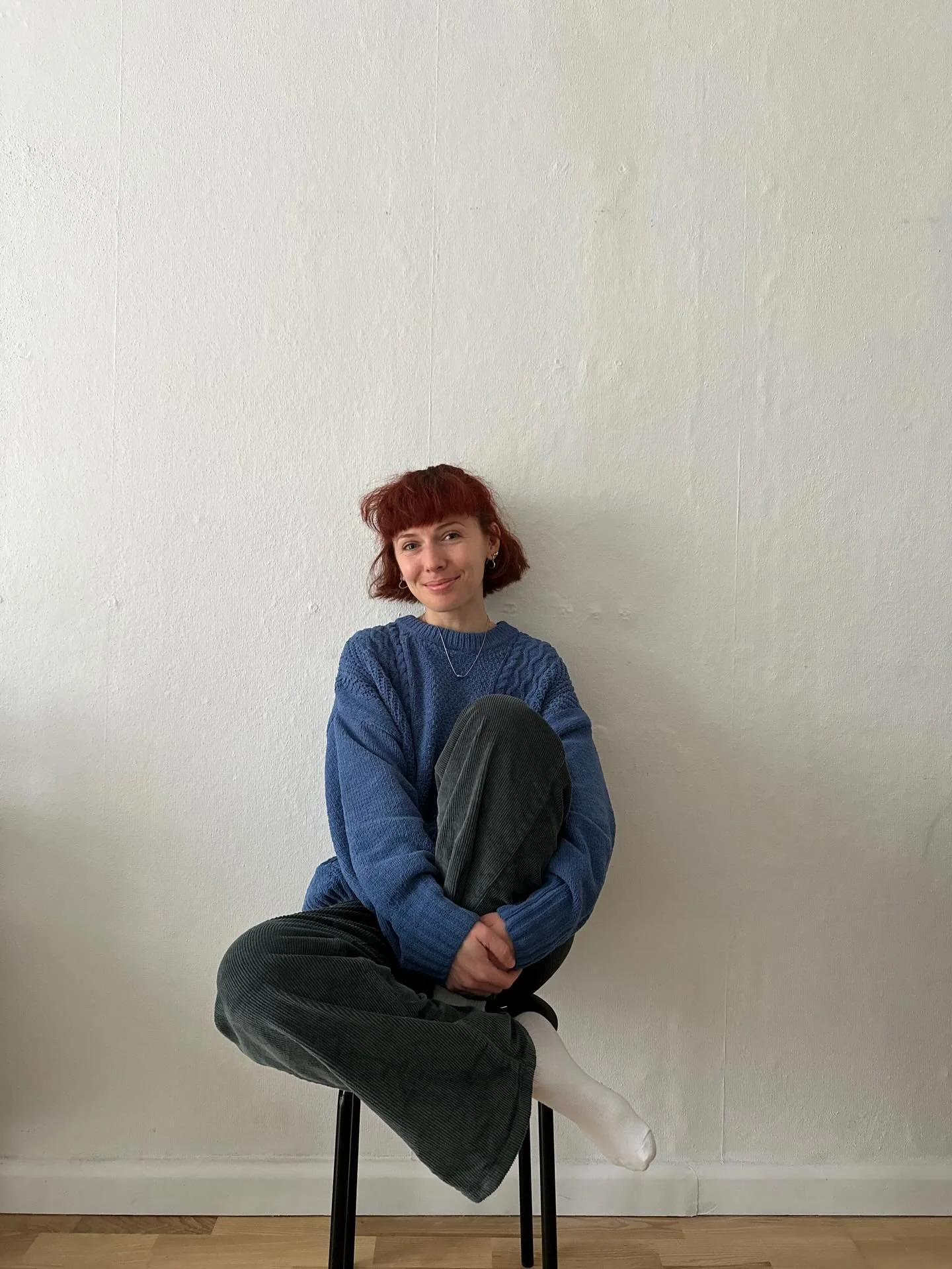 hi, i&rsquo;m mihaela - the human behind reconnect playground :) 

i create and facilitate experiential workshops for people like you, who want to slow down, feel a bit more how is it to be in your body, in the moment, in the space, and in contact wi