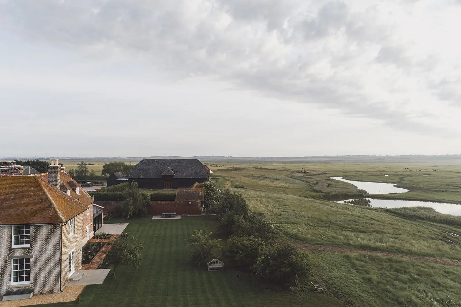 Elmley_Nature_Kingshill_Farmhouse_Exterior_____Drone_0179.webp