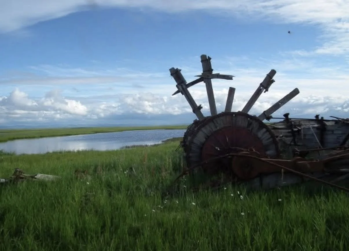 Wreckage of stern paddlewheel ship