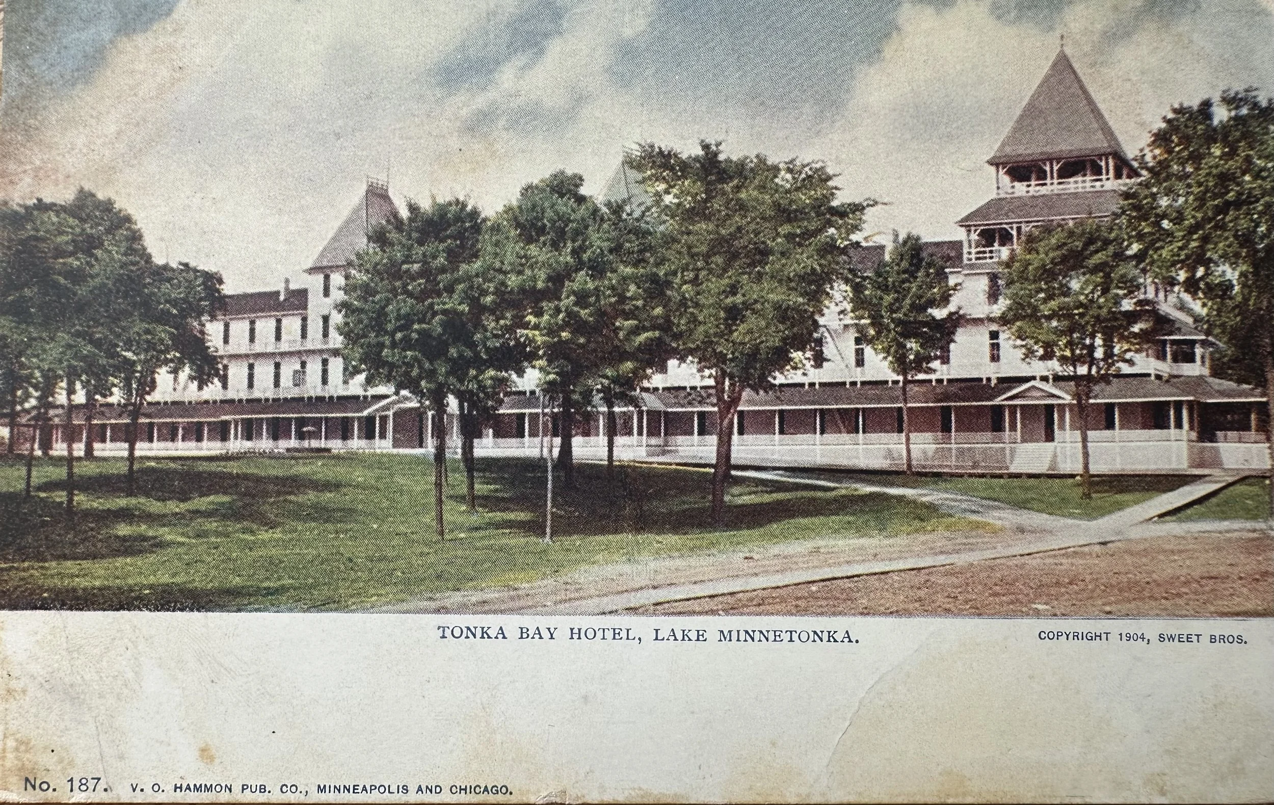 Tonka Bay, Lake Park.jpg