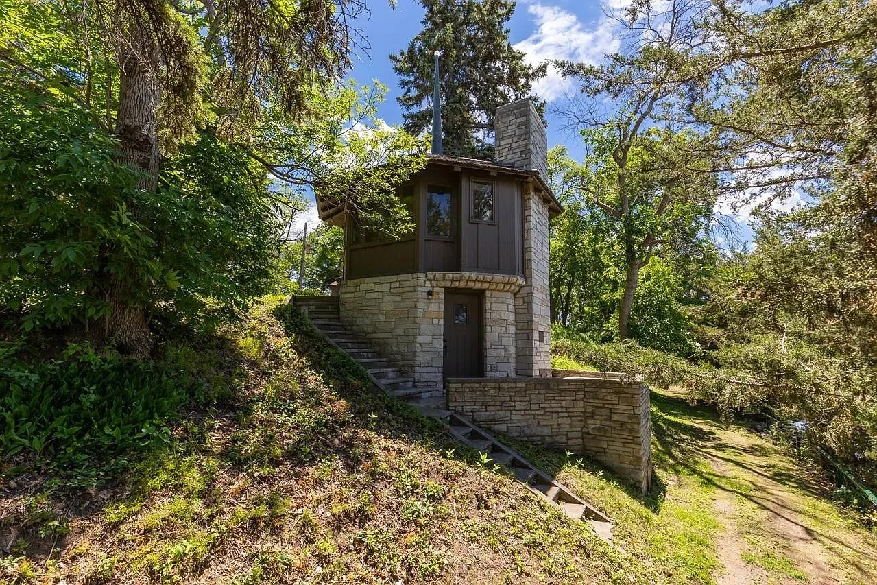  Source: NorthstarMLS as distributed by MLS GRID,MLS#: 7032563 