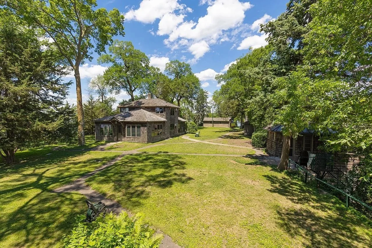  Source: NorthstarMLS as distributed by MLS GRID,MLS#: 7032563 