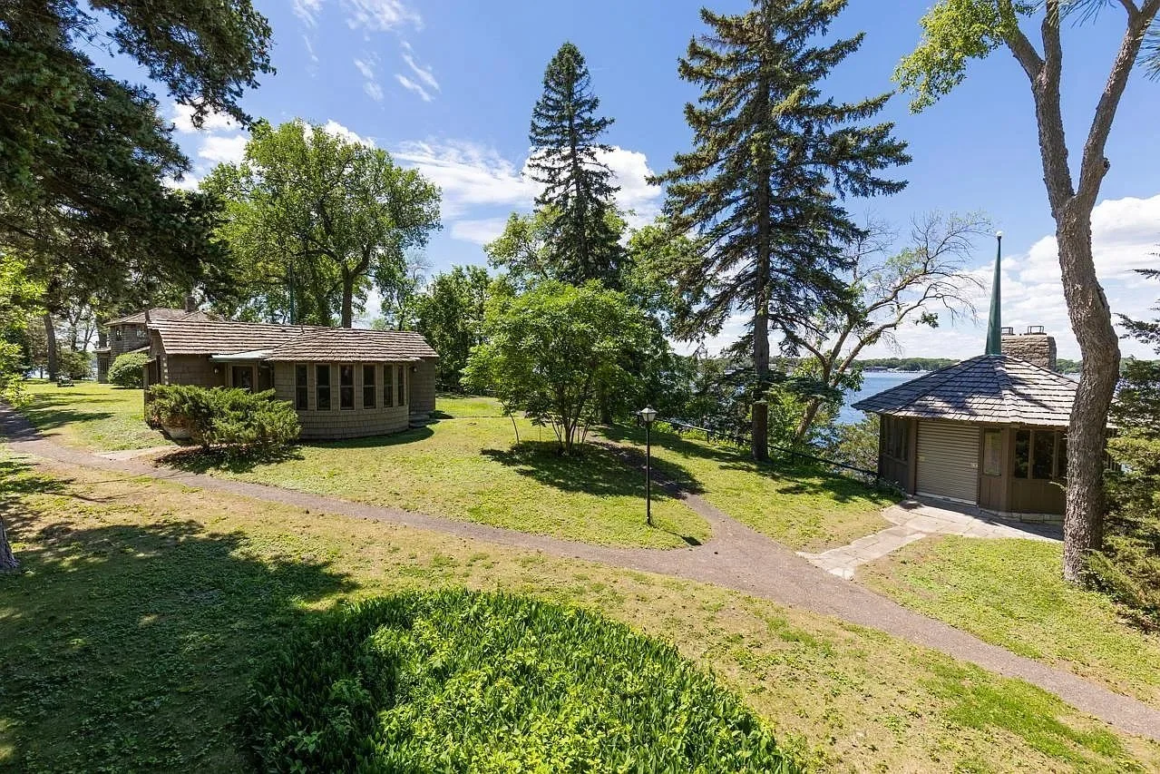  Source: NorthstarMLS as distributed by MLS GRID,MLS#: 7032563 