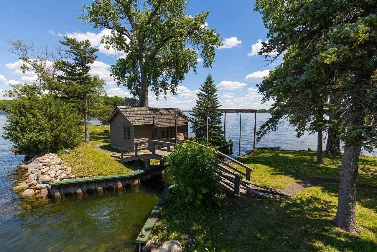  Source: NorthstarMLS as distributed by MLS GRID,MLS#: 7032563 