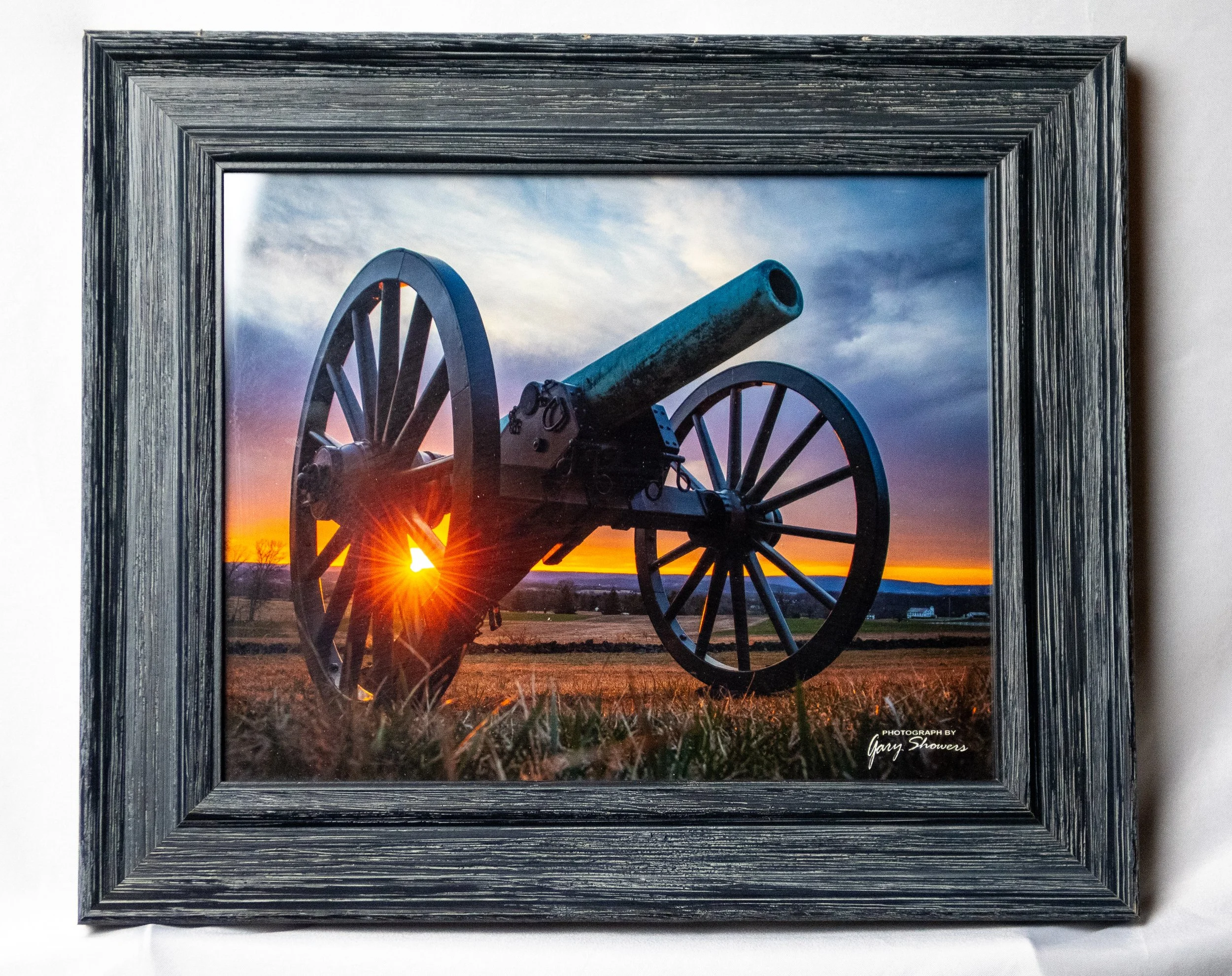 Beautiful sunset over Gettysburg canon print in frame. 11"x13" frame with 8"x10"