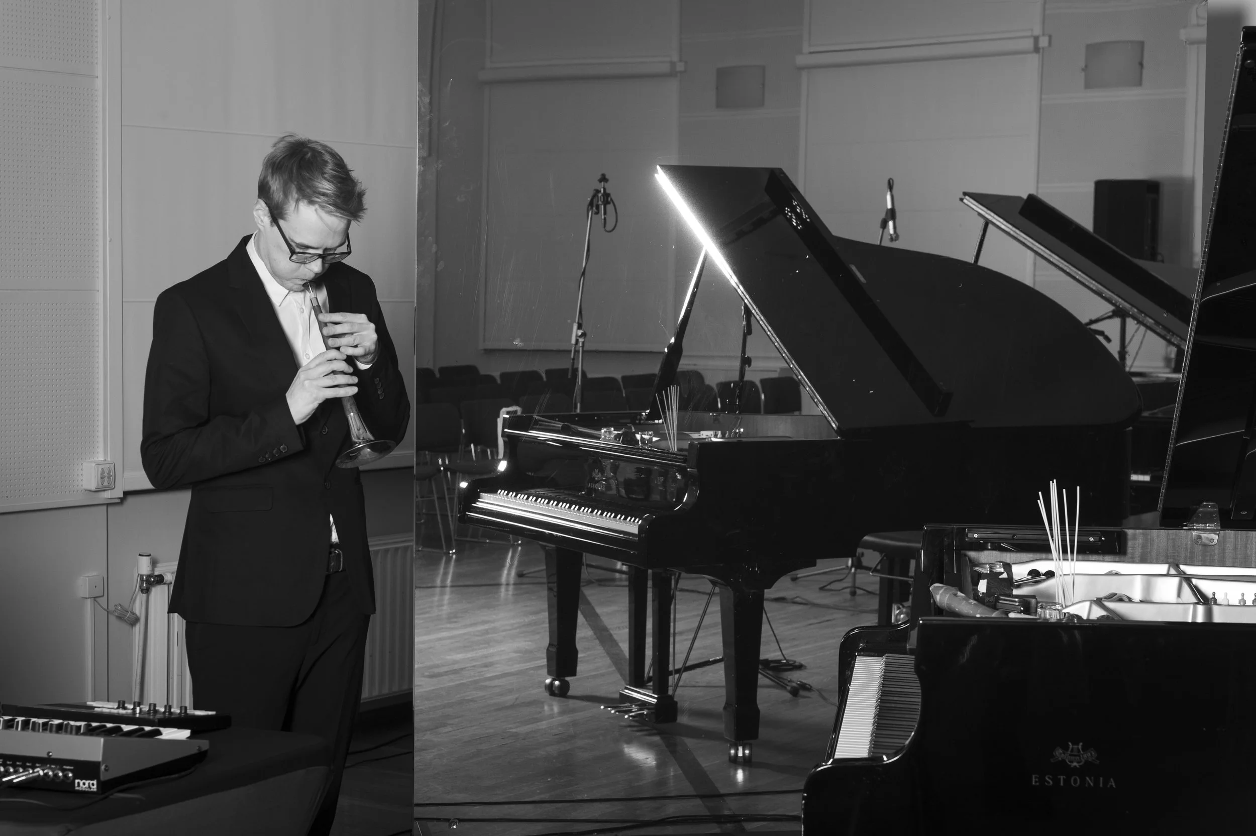 Eemeli Solehmainen playing a free improvisation on a wind instrument