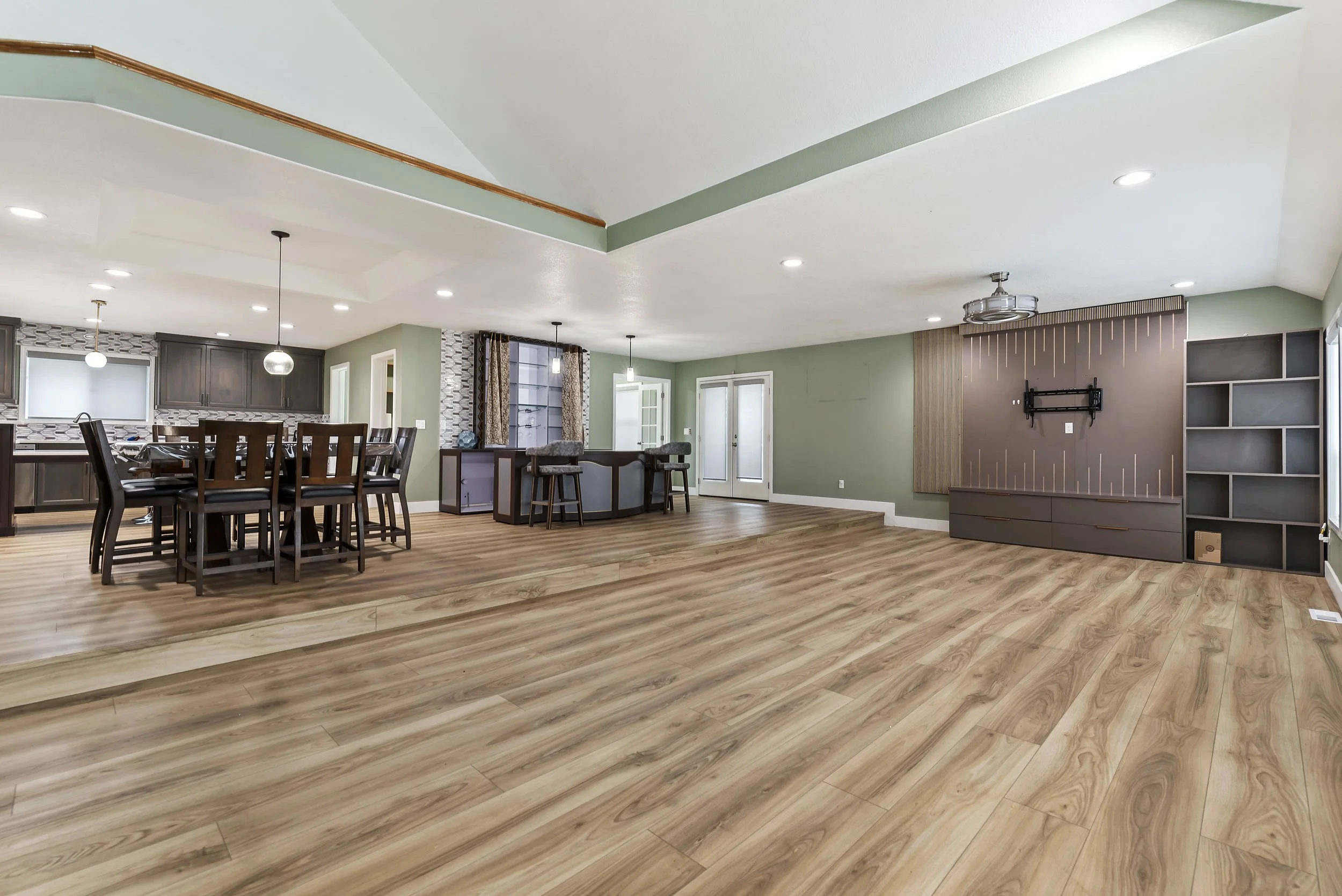 50-010_Living Room.jpg