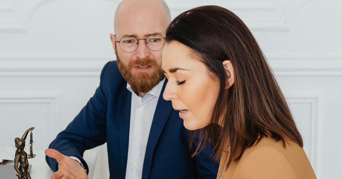 Who’s really in your corner? A side-by-side look at private bankers and financial partners