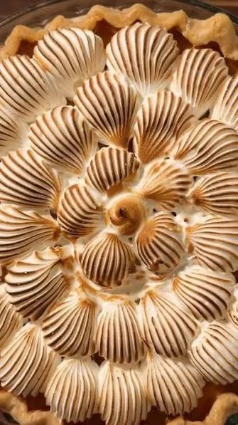 Pumpkin Pie w. Brown Sugar Meringue
