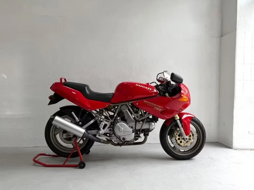 Ducati 750 SS Nuda