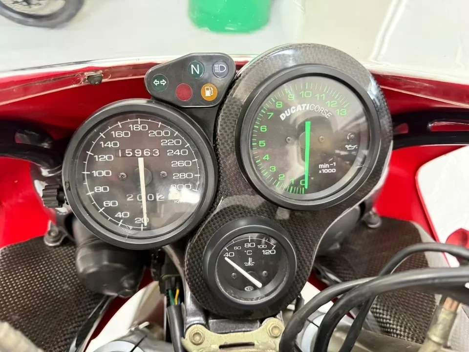 ducati_996_9.jpg