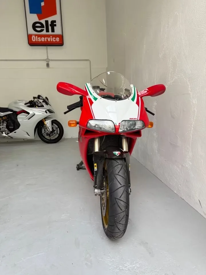 ducati_996_8.jpg
