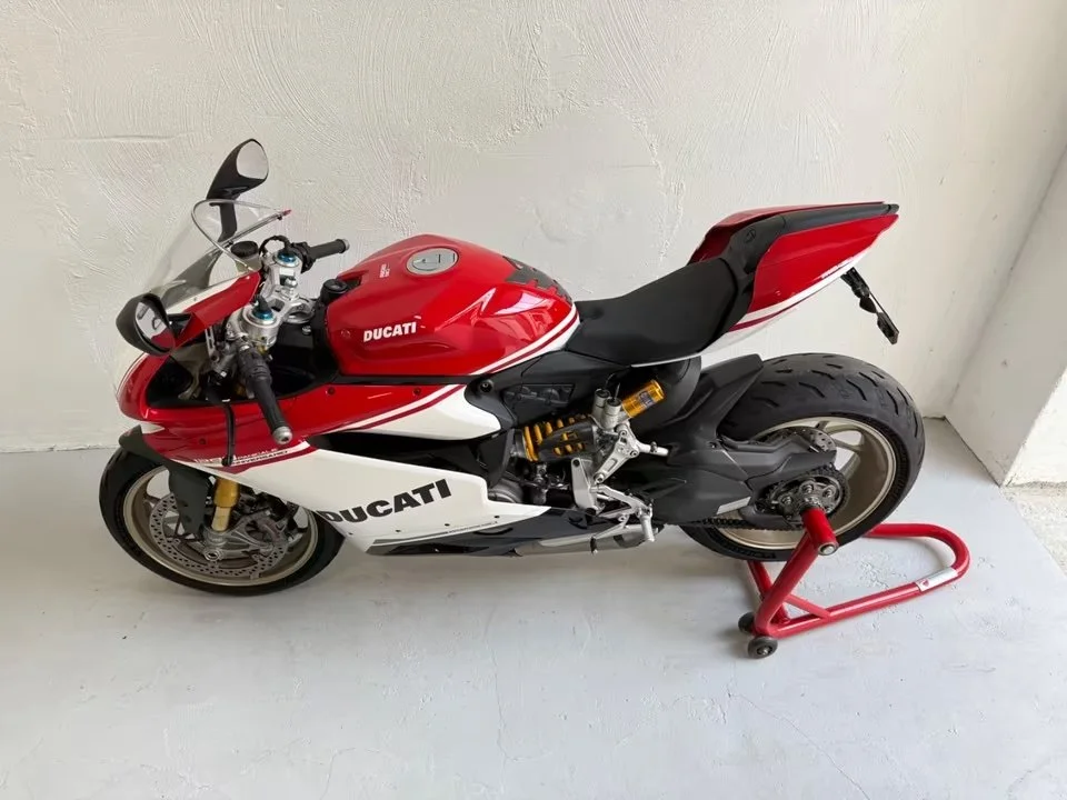 ducati_1299_14.jpeg