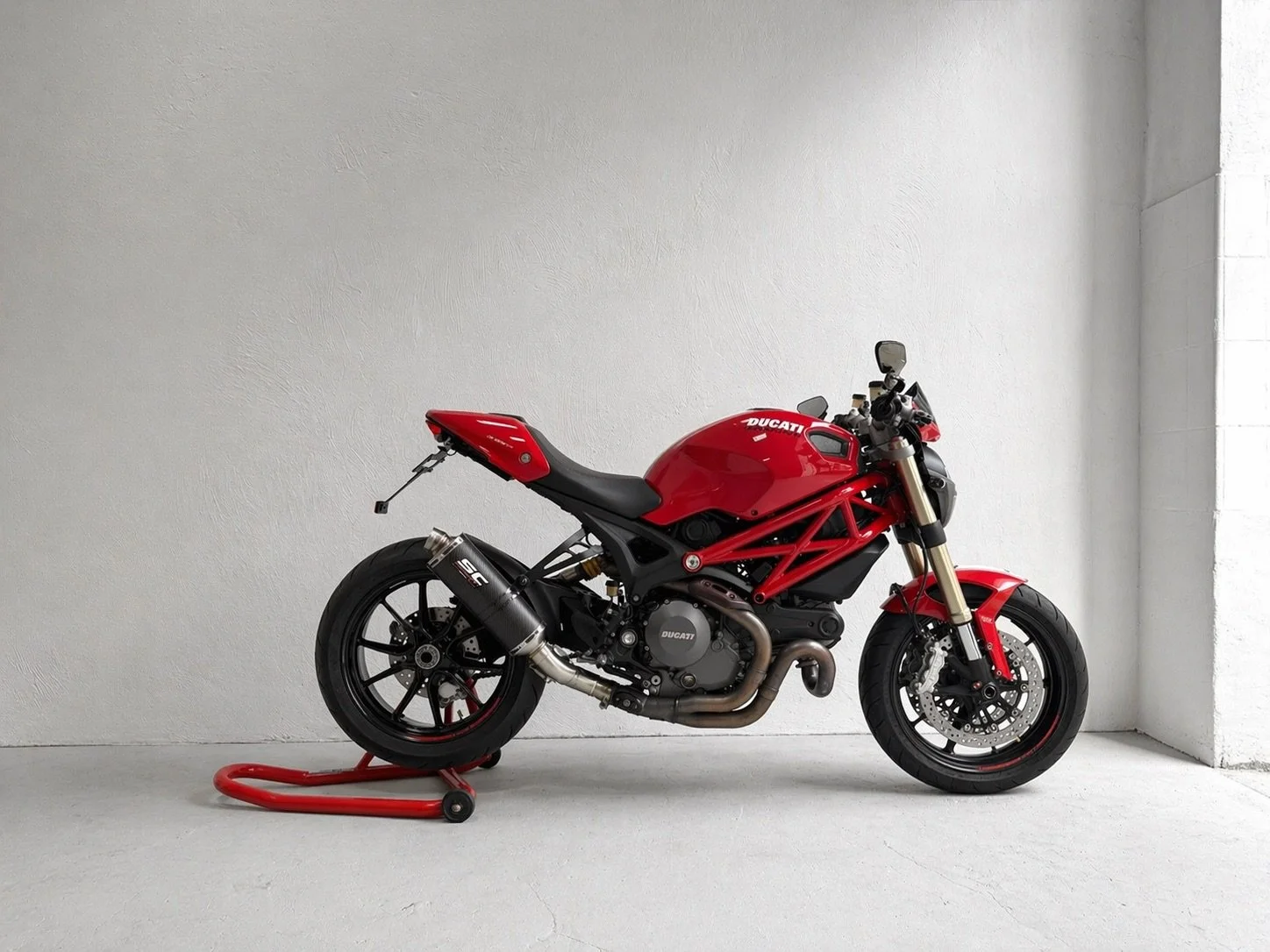 Ducati Monster 1100 EVO