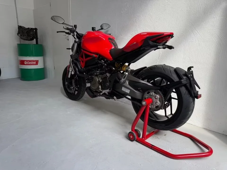 ducati_monster_1200_9.jpg