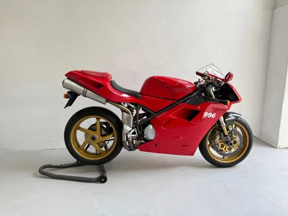 Ducati 996
