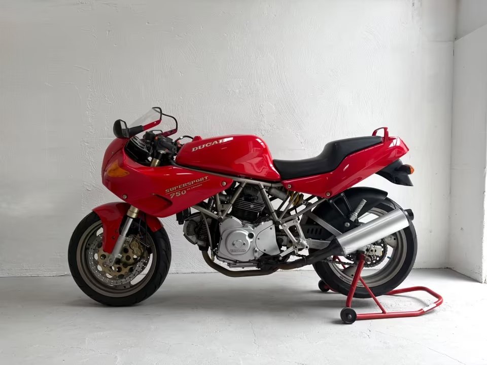 ducati_750_ss_7.jpeg