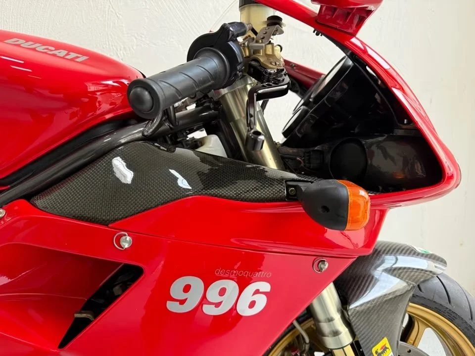 ducati_996_4.jpg