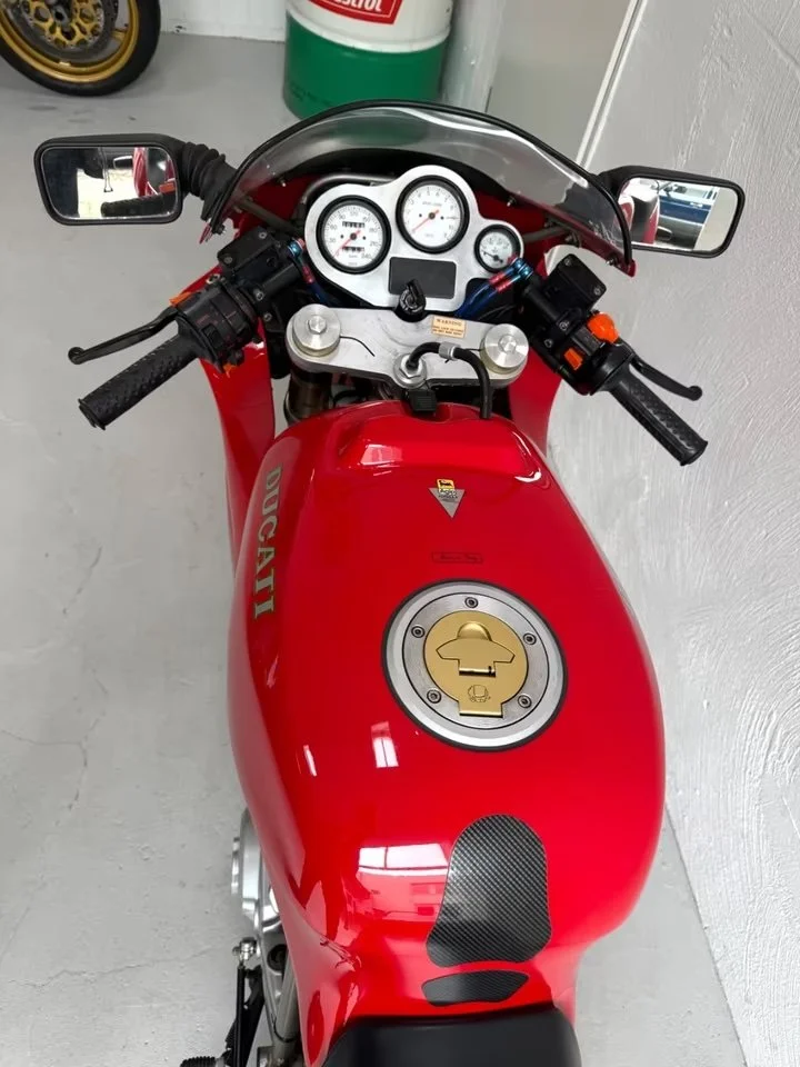 ducati_750_ss_12.jpeg