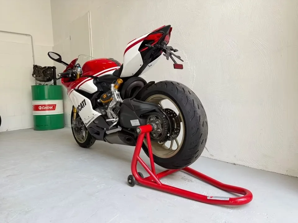 ducati_1299_9.jpeg