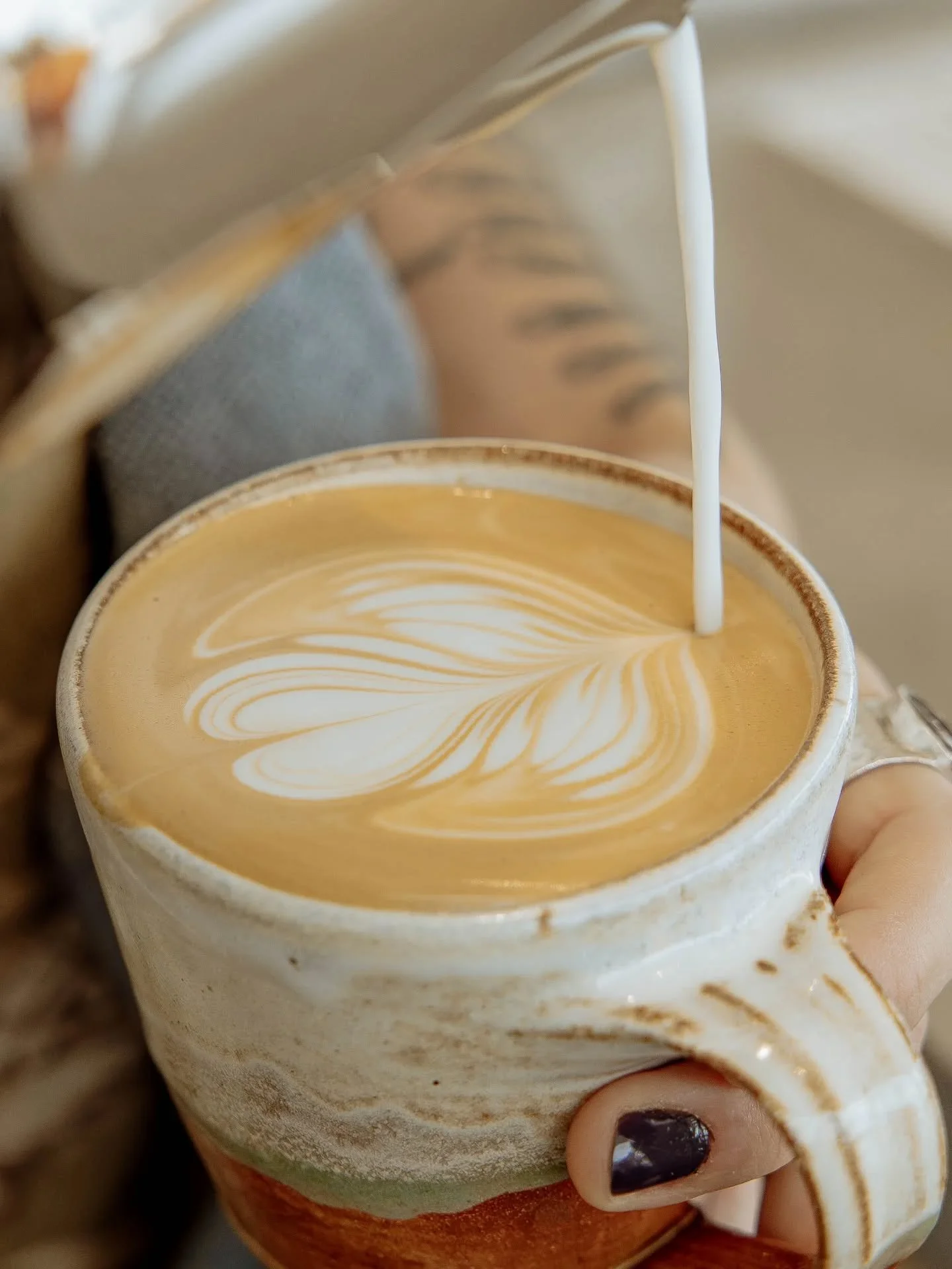 Have you met the Good Flow 'Mile? It's been a favorite on our seasonal menu - espresso, locally sourced honey from @goodflowhoneyco, chamomile, and your choice of milk. Served hot or iced!