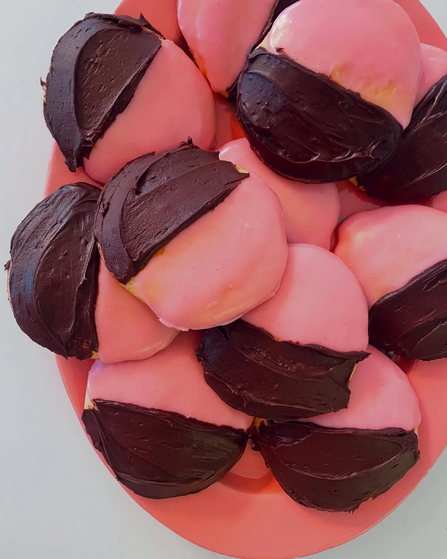 there is nothing better than a black &amp; white cookie&hellip; except maybe a black &amp; PINK cookie 💖🍪✨🪩