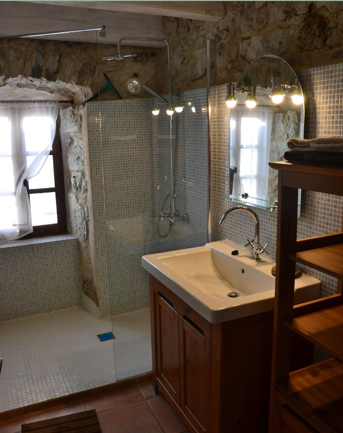 G Naves salle de bain.png