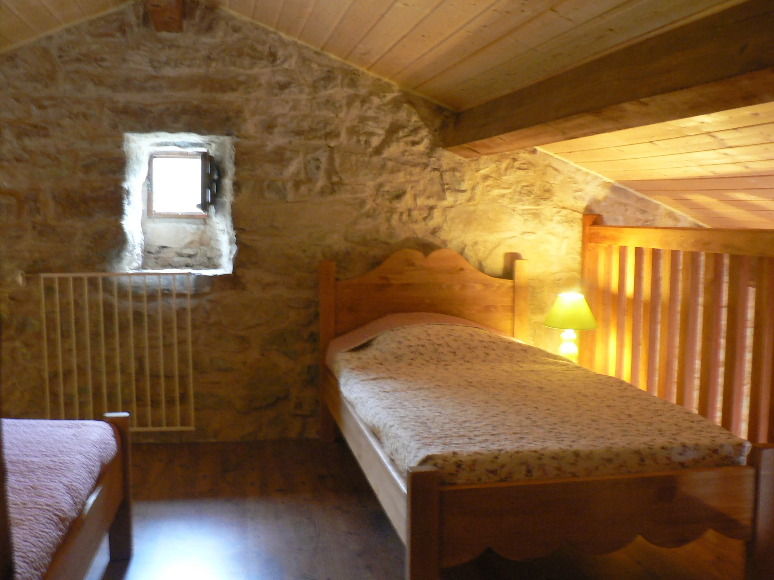 G Brahic Mezzanine.jpg